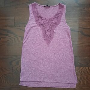 RW&CO. Heathered Magenta Sleeveless Tank Top with Lace Detail